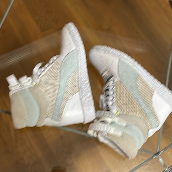 Puma Hi Top Wedge Sneakers. - Picture 10 of 11
